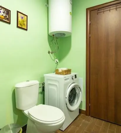 Convenient, Family-friendly And Stylish 3 Bed *