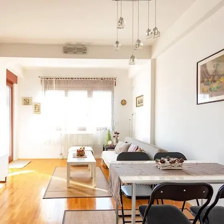 Convenient, Family-friendly And Stylish 3 Bed Apartment Skopje